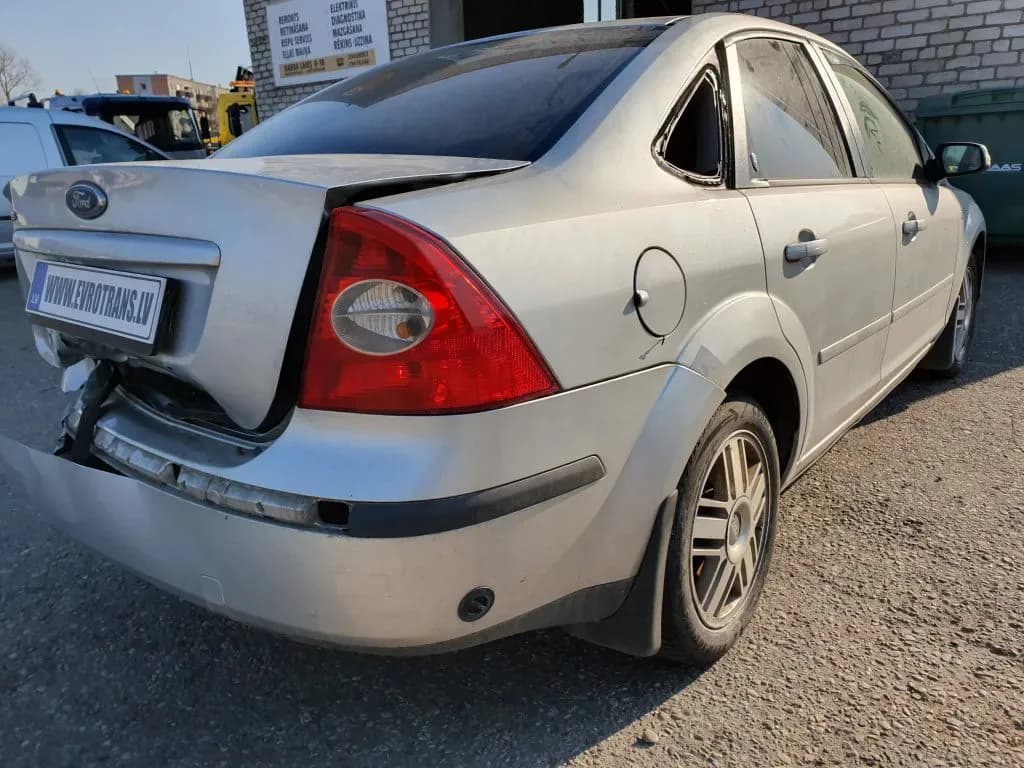 Lahtivõetud auto foto 4