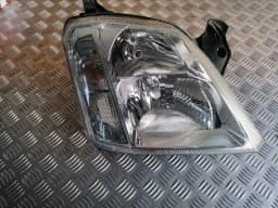 Esituli parem OPEL MERIVA 2005