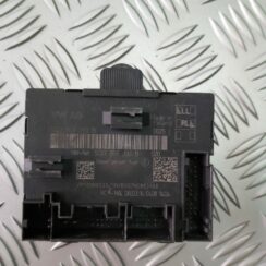 Priekšējo kreiso durvju vadības bloks priekš VW GOLF 2014