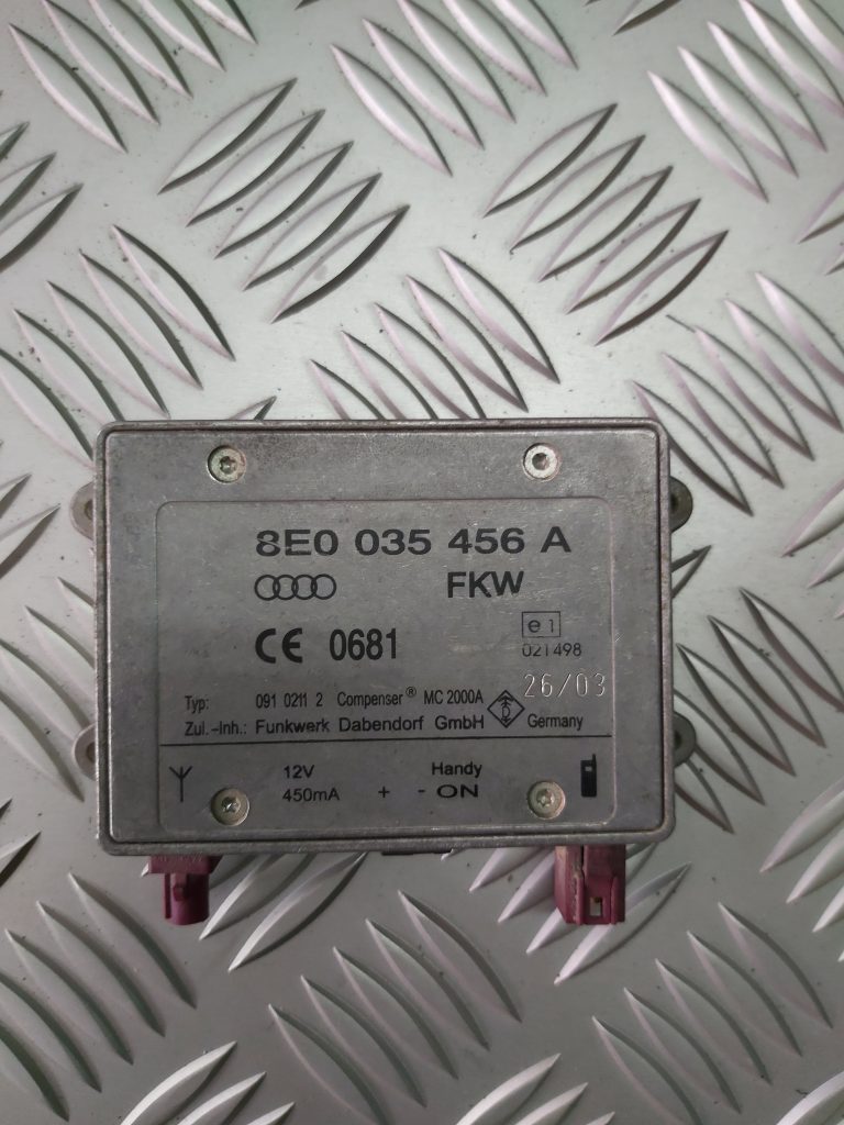 Antenas vadības bloks priekš AUDI A4 AVANT 2004 1 Antenas vadības bloks priekš AUDI A4 AVANT 2004