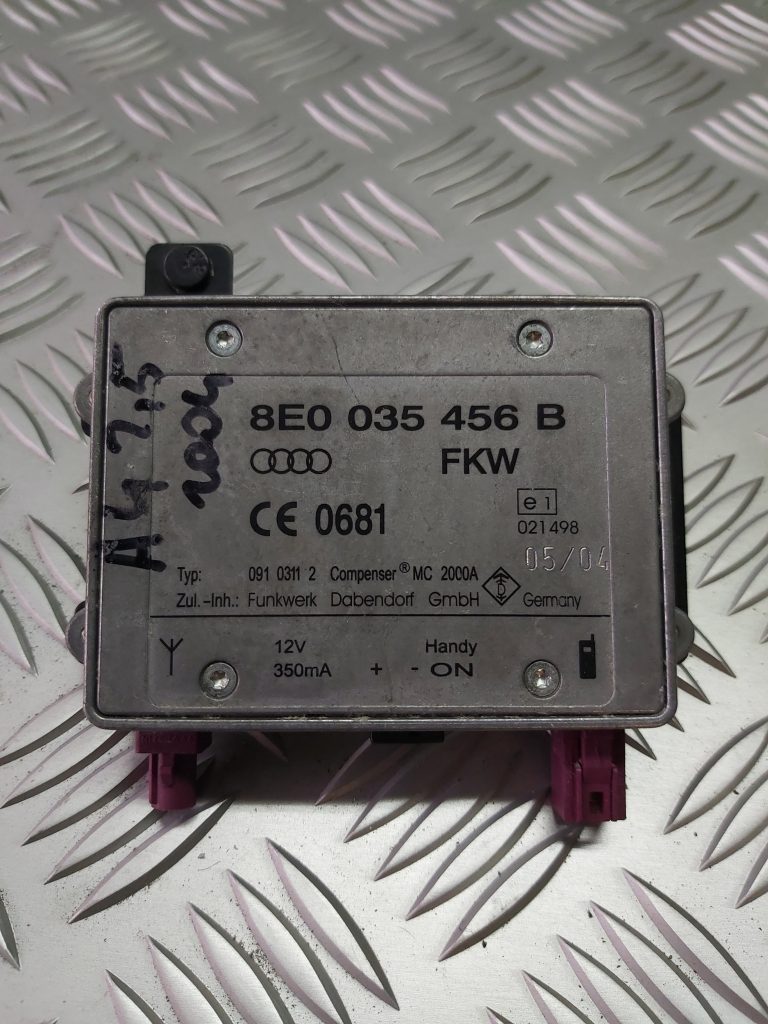 Antenas pastiprinātāja bloks priekš AUDI A4 AVANT 2004 1 Antenas pastiprinātāja bloks priekš AUDI A4 AVANT 2004