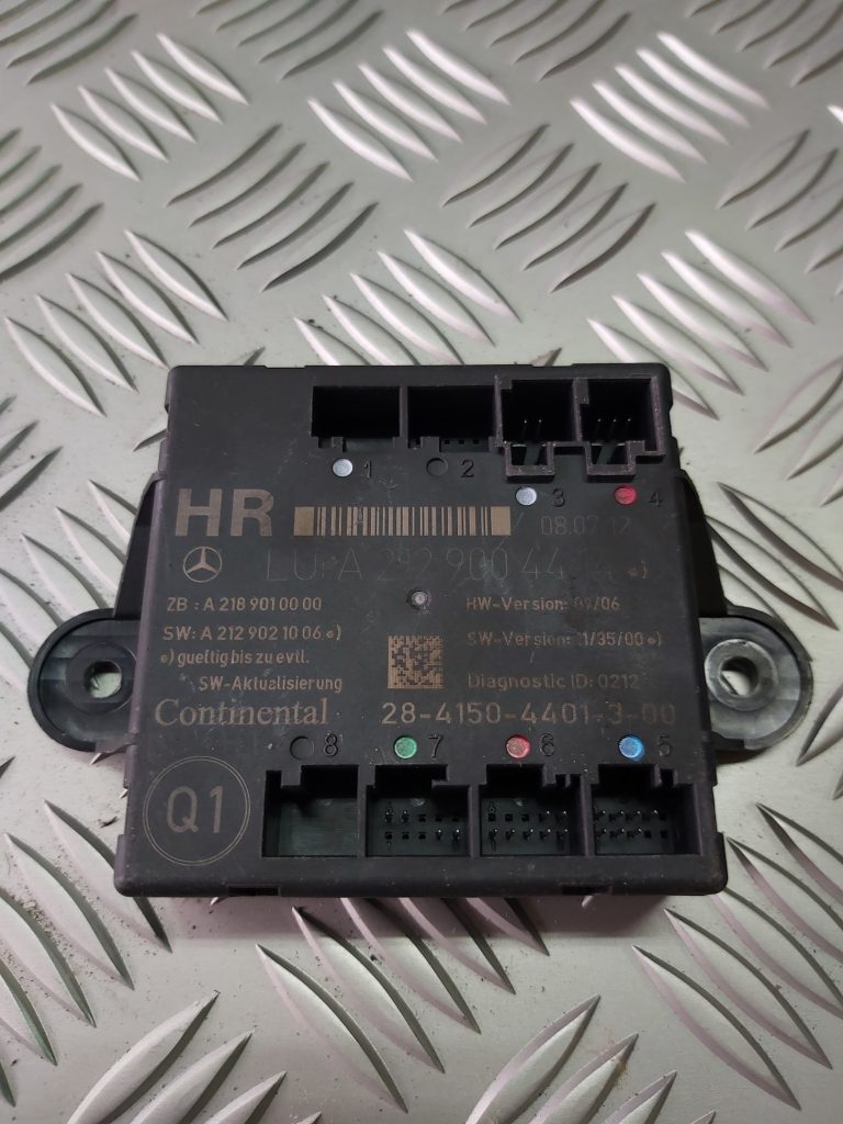 Priekšējo labo durvju vadības bloks priekš MERCEDES BENZ E250 W212 2014 1 Priekšējo labo durvju vadības bloks priekš MERCEDES BENZ E250 W212 2014