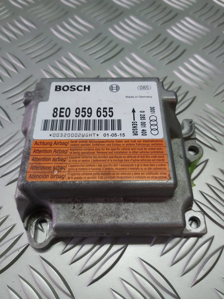 Drošības spilvena vadības bloks priekš AUDI A4 AVANT 2004 1 Drošības spilvena vadības bloks priekš AUDI A4 AVANT 2004