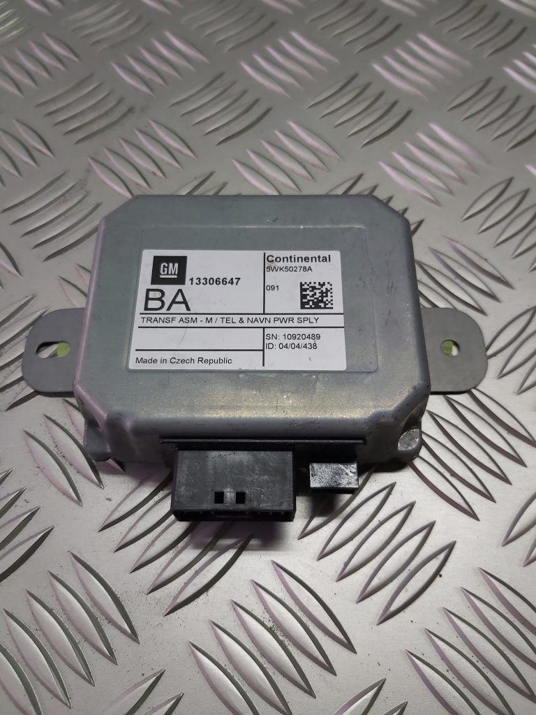 Tālruņa vadības bloks priekš OPEL ASTRA J 2011