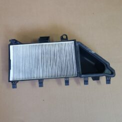 Salona gaisa filtra korpusa vāks priekš BMW 520D E60 2006 ENG.