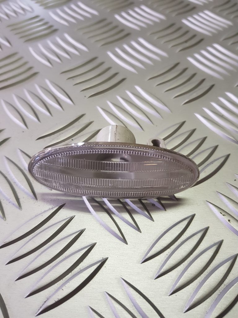 Pagrieziena signala lukturis priekš NISSAN X-TRAIL 2007