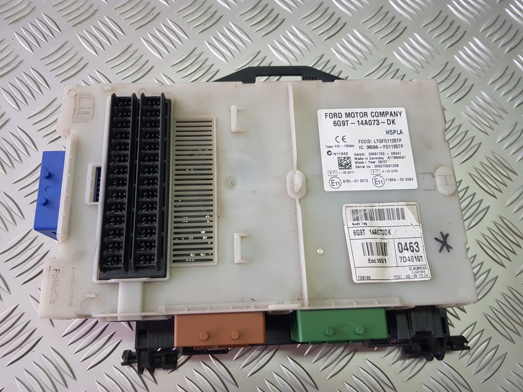 Drošinātāju relejas kaste priekš FORD GALAXY 2007