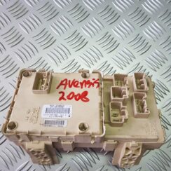 Drošinātāju relejas kaste priekš TOYOTA AVENSIS 2008