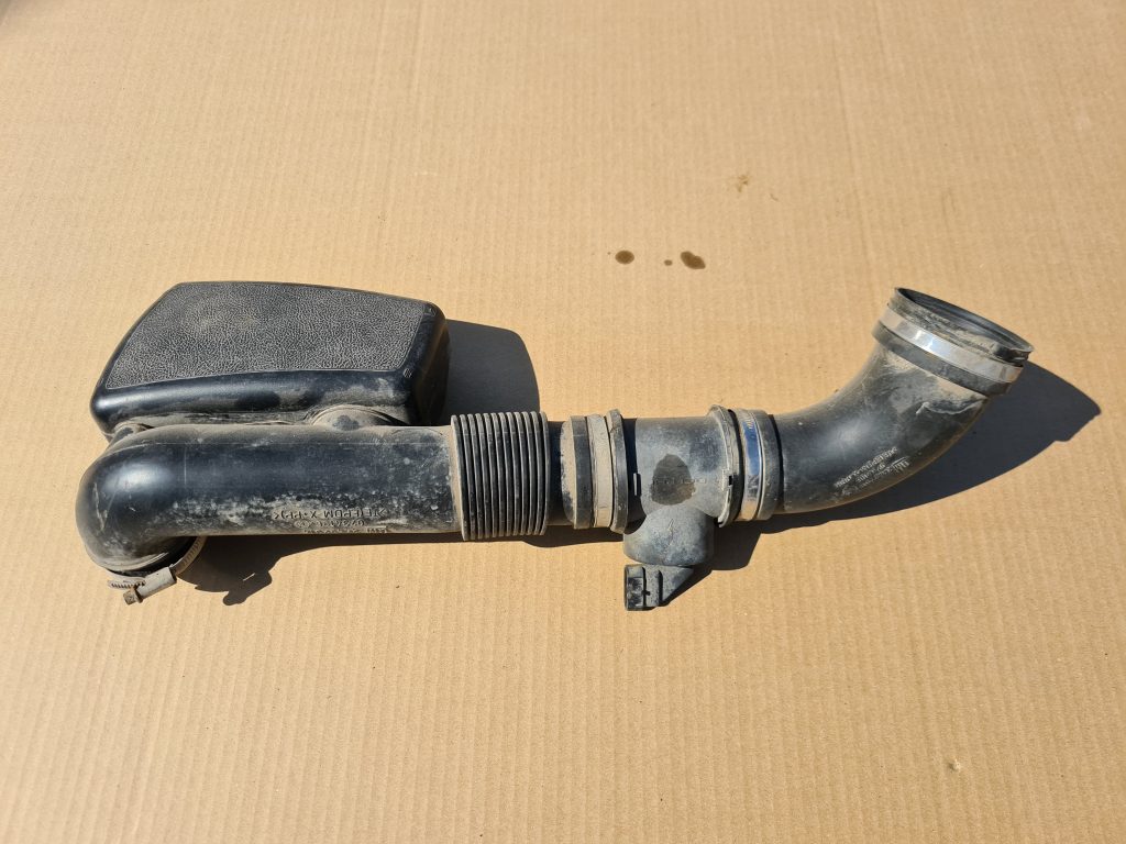 Gaisa filtra korpusa caurule priekš OPEL ASTRA H 2005 GREEN