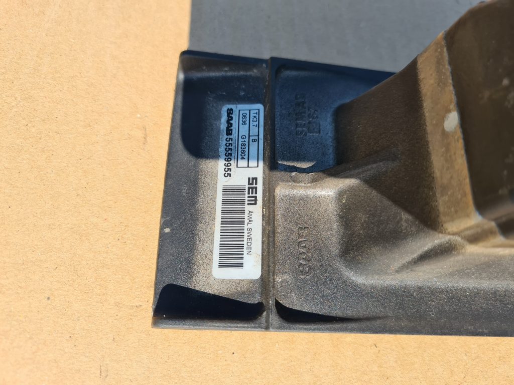 Augstsprieguma spole priekš SAAB 9-5 1999 2 Augstsprieguma spole priekš SAAB 9-5 1999