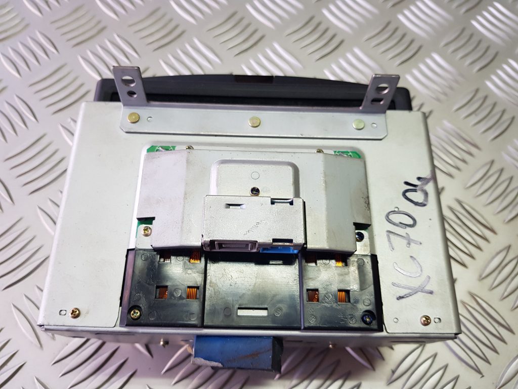 Displejs priekš VOLVO XC70 2004 3 Displejs priekš VOLVO XC70 2004