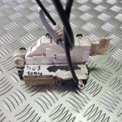 Aizmugurējo labo durvju slēdzene priekš PEUGEOT 407 2005