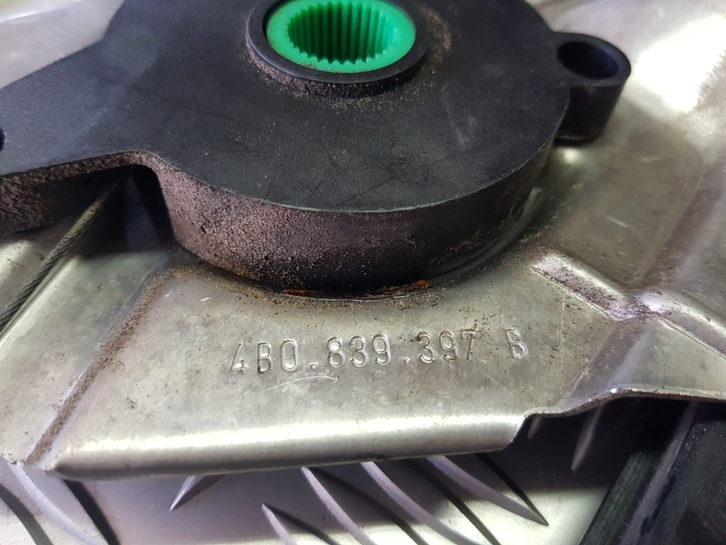 Stikla pacelšanas mehānisms aizmugurējais labais priekš AUDI A6 AVANT 2003