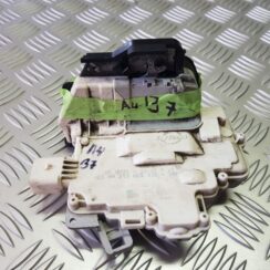 Priekšējo labo durvju slēdzene priekš AUDI A4 2005