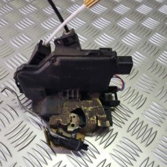 Priekšējo kreiso durvju slēdzene priekš AUDI A6 1998