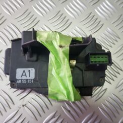 Priekšējo kreiso durvju slēdzene priekš SAAB 9-5 1999