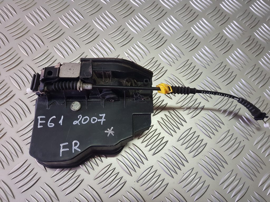 Priekšējo labo durvju slēdzene priekš BMW 525D E61 2007 TOURING BLACK