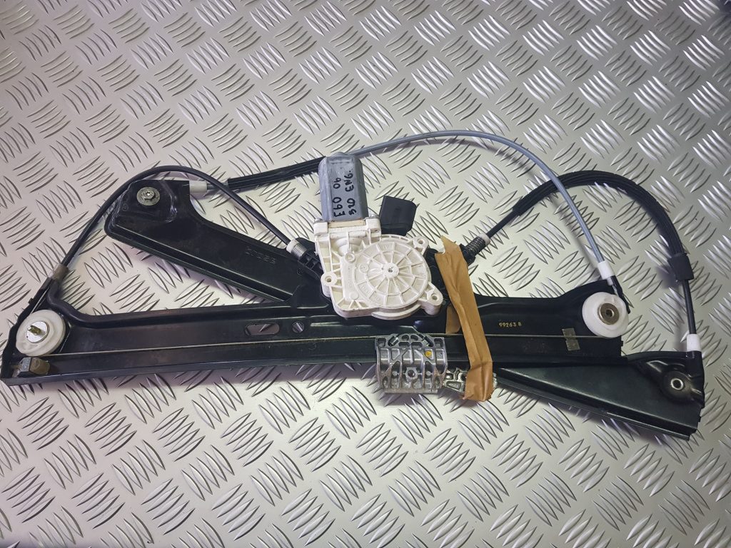 Stikla pacelšanas mehānisms priekšējais kreisais priekš BMW 520D E60 2006 ENG.