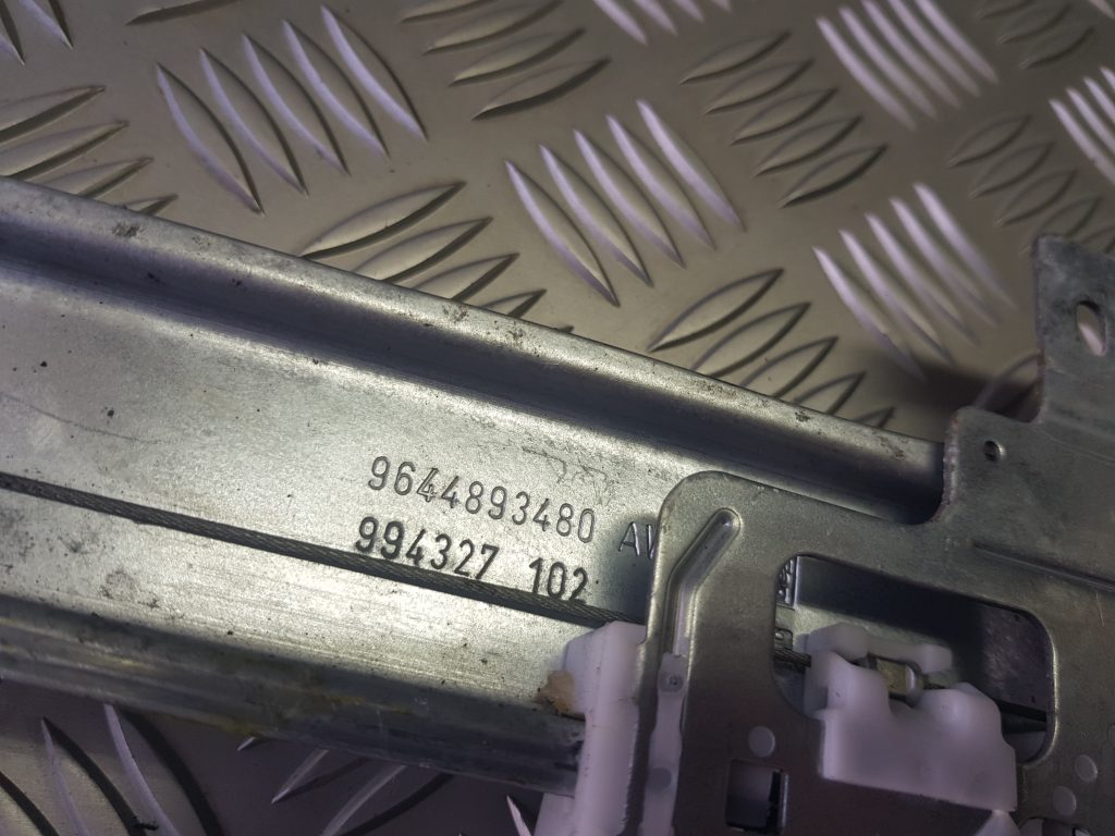 Stikla pacelšanas mehānisms priekšējais labais priekš PEUGEOT 407 2004