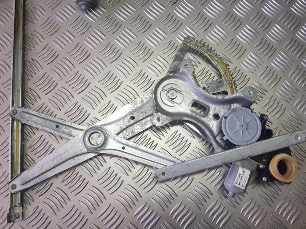 Stikla pacelšanas mehānisms aizmugurējais labais priekš TOYOTA COROLLA VERSO 2008