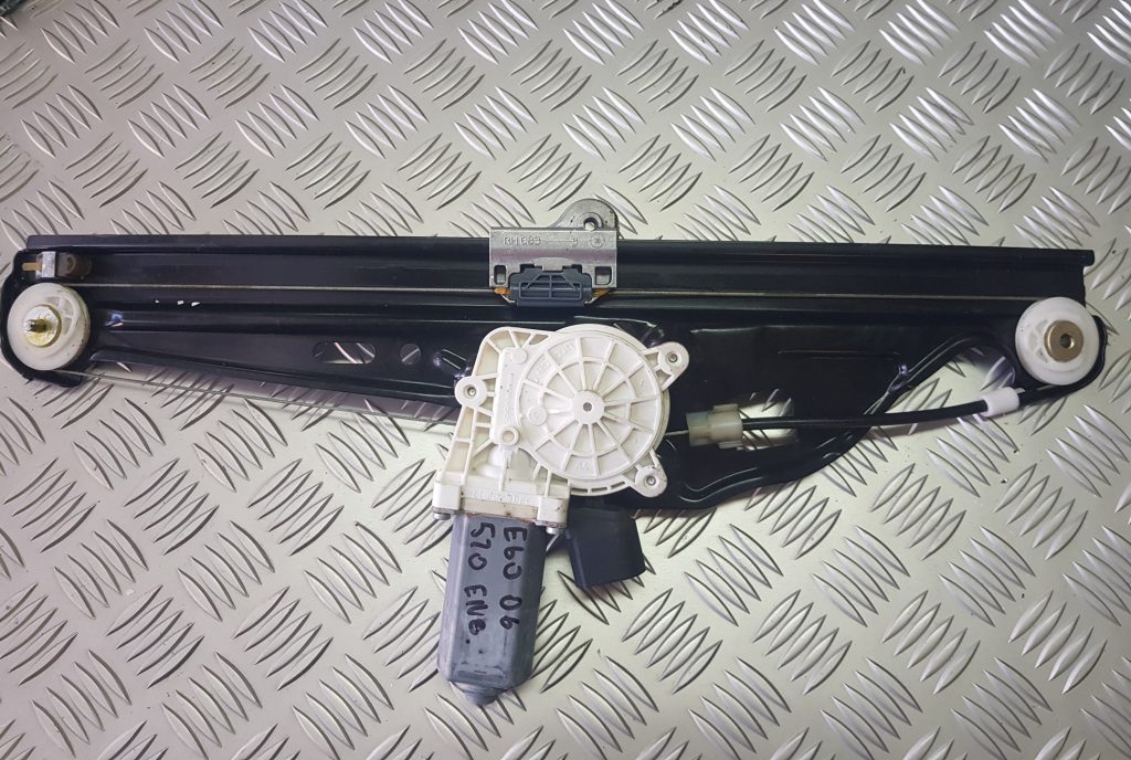 Stikla pacelšanas mehānisms aizmugurējais labais priekš BMW 520D E60 2006 ENG. 2 Stikla pacelšanas mehānisms aizmugurējais labais priekš BMW 520D E60 2006 ENG.