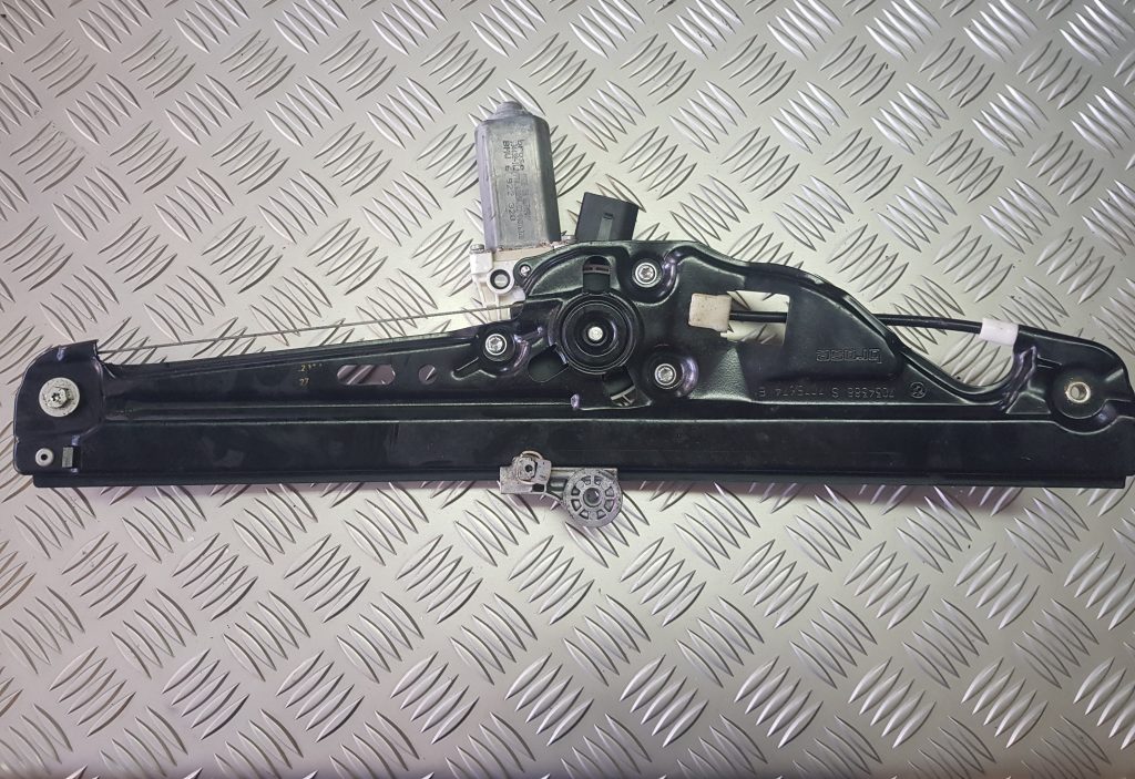 Stikla pacelšanas mehānisms aizmugurējais labais priekš BMW 520D E60 2006 ENG. 1 Stikla pacelšanas mehānisms aizmugurējais labais priekš BMW 520D E60 2006 ENG.