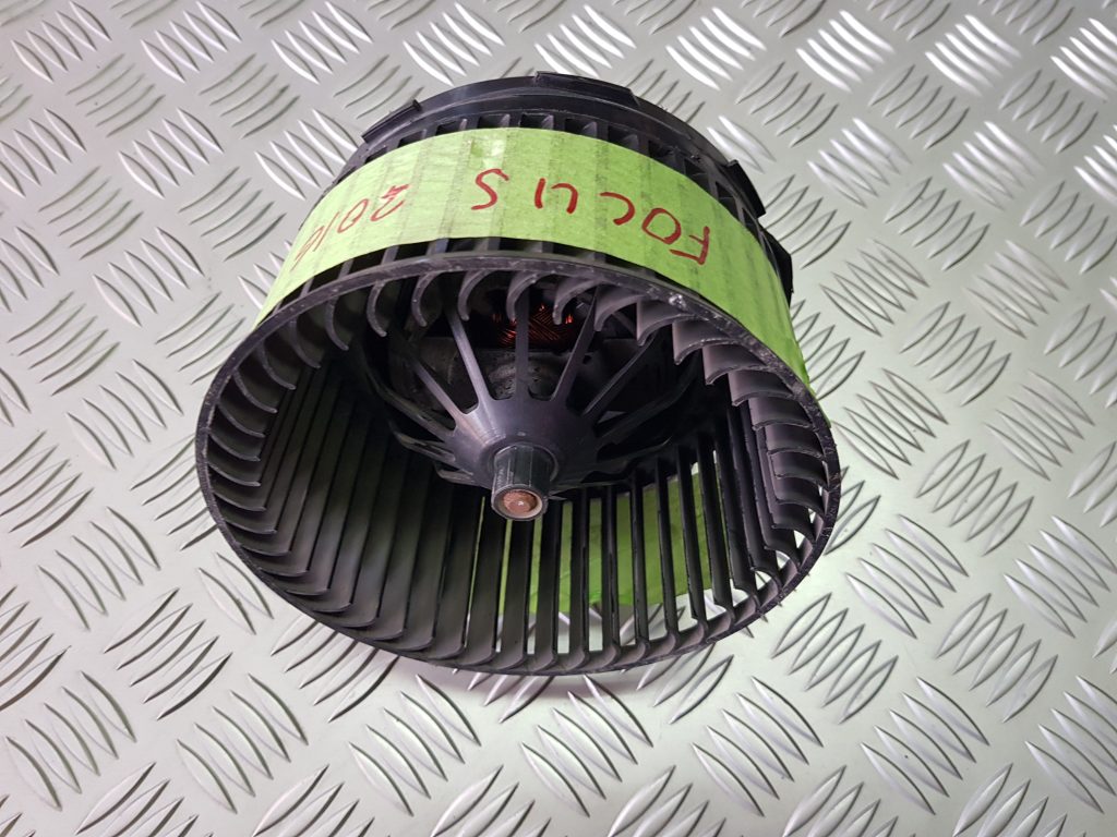 Salona ventilators priekš FORD FOCUS 2016 1 Salona ventilators priekš FORD FOCUS 2016