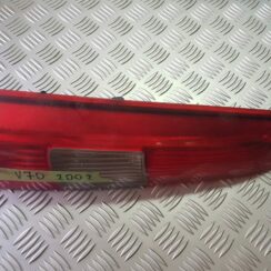 Aizmugurējais kreisais lukturis priekš VOLVO V70 2002 SILVER