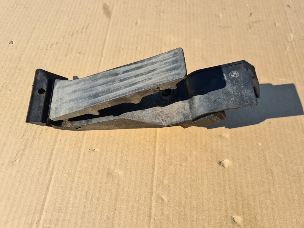 Gāzes pedālis priekš BMW 525D E61 2007 TOURING BLACK 1 Gāzes pedālis priekš BMW 525D E61 2007 TOURING BLACK