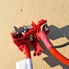 Pozitīvais elektrovads priekš BMW 525D E61 2007 TOURING BLACK