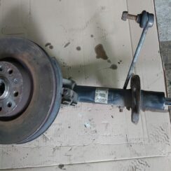 Priekšējais amortizators priekš VW PASSAT B6 2008 ANGL.