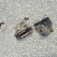 Priekšējais kreisais suports priekš VW PASSAT 2000 BLUE