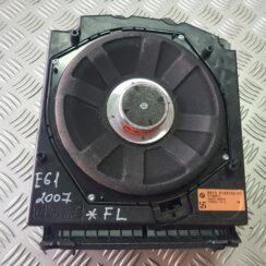 Skaļrunis (Sabvūferis) priekš BMW 525D E61 2007 TOURING BLACK