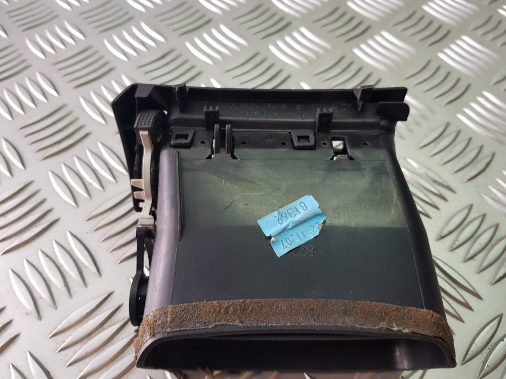 Mērinstrumentu paneļa gaisa vads, pa kreisi priekš TOYOTA AVENSIS 2008 2 Mērinstrumentu paneļa gaisa vads, pa kreisi priekš TOYOTA AVENSIS 2008