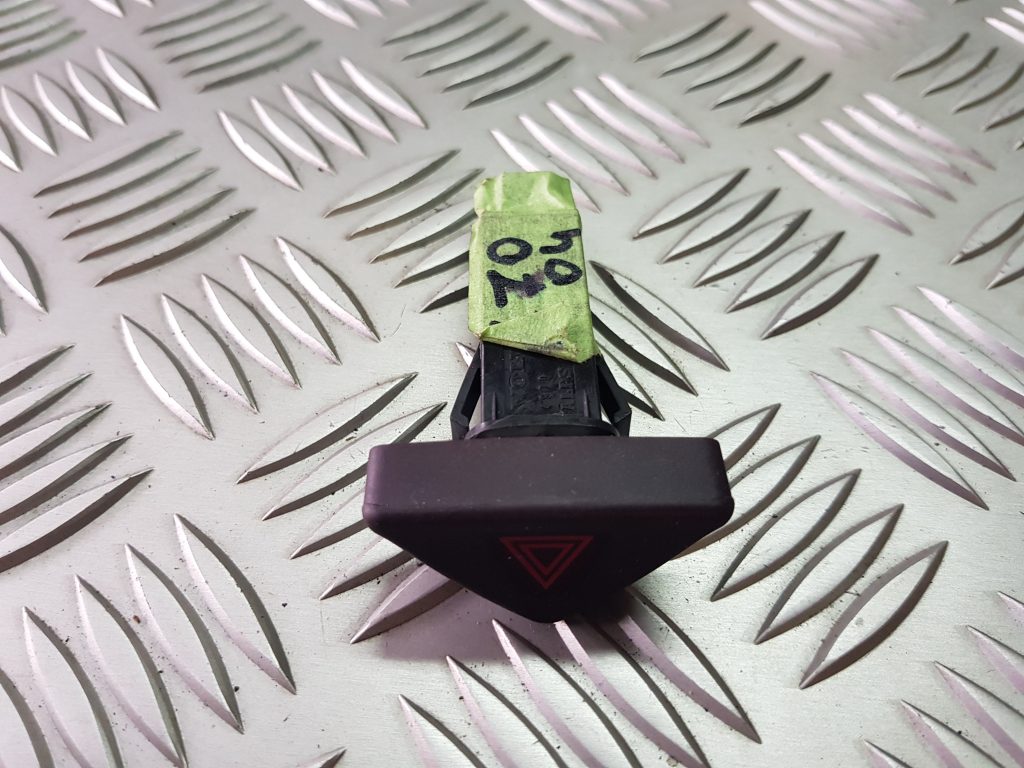 Trauksmes poga priekš VOLVO XC70 2004 1 Trauksmes poga priekš VOLVO XC70 2004