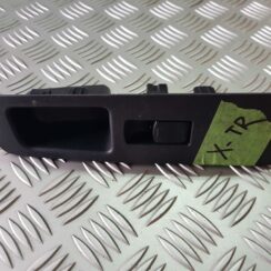 Stikla pacelšanas poga priekš NISSAN X-TRAIL 2007