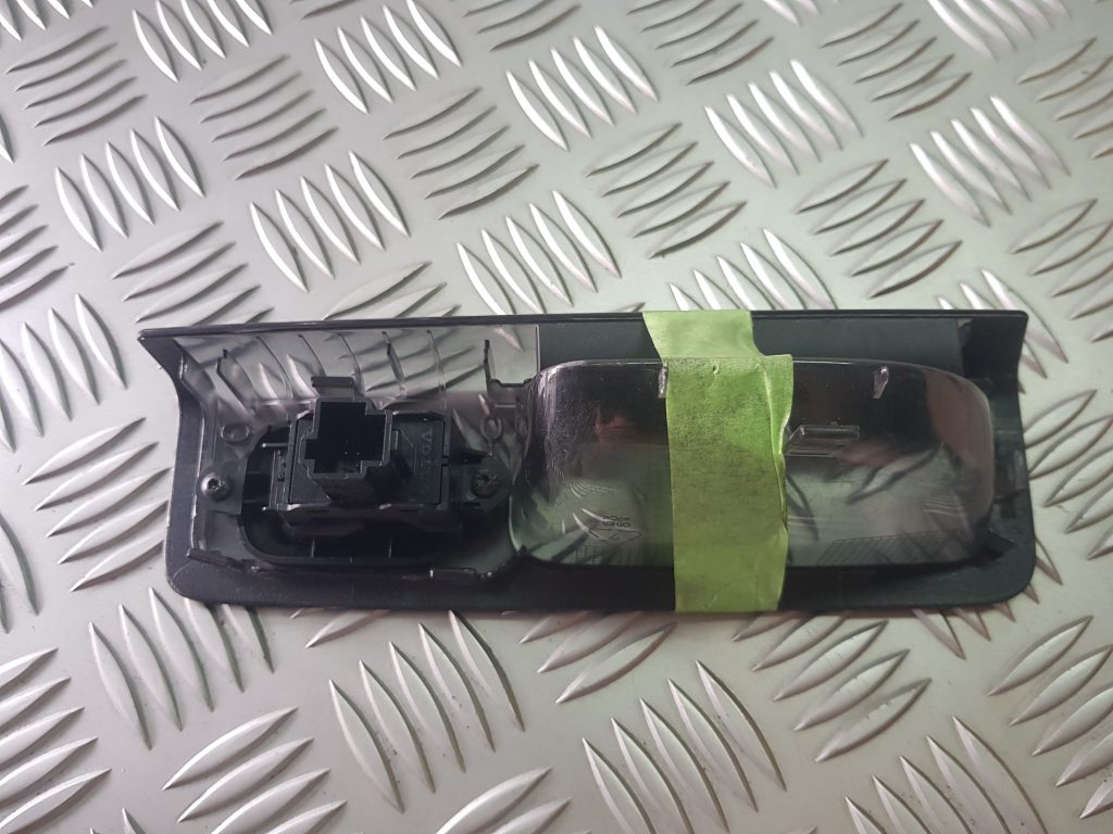 Stikla pacelšanas poga priekš VOLVO S40 2004 Grey 3 Stikla pacelšanas poga priekš VOLVO S40 2004 Grey