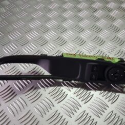 Šofera durvju slēdža pogas priekš FORD FOCUS 2016