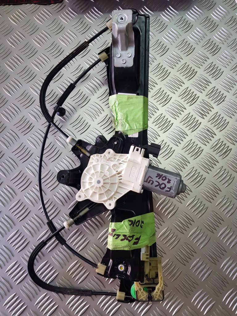 Stikla pacelšanas mehānisms priekšējais labais priekš FORD FOCUS 2016