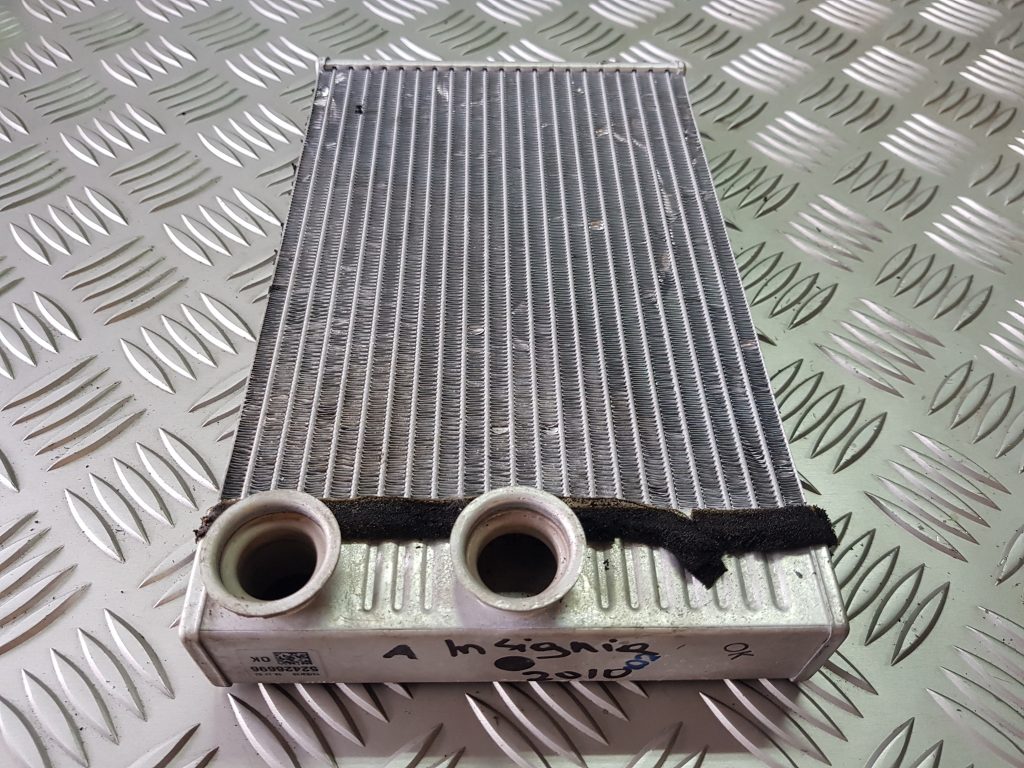 Apsildes sistēmas radiators priekš OPEL INSIGNIA SPORTS TOURER 2010