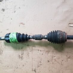 Pusass priekšējā kreisā priekš TOYOTA COROLLA VERSO 2009