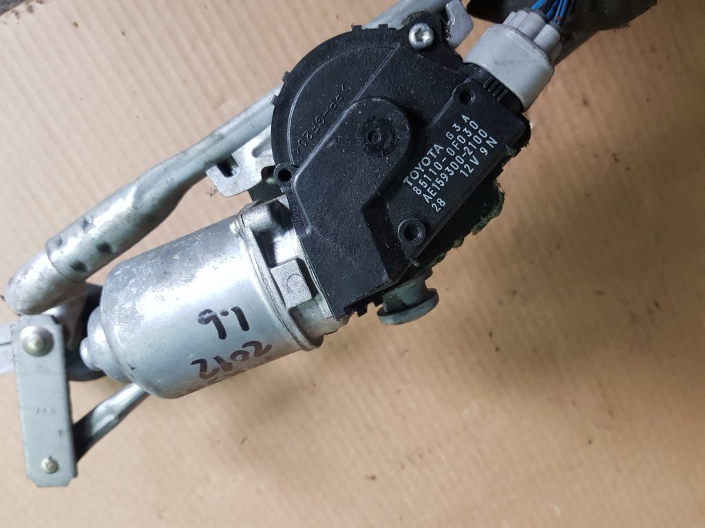 Vējstikla tīrīšanas mehānisms priekš TOYOTA VERSO 2012 3 Vējstikla tīrīšanas mehānisms priekš TOYOTA VERSO 2012