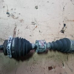 Pusass priekšējā kreisā priekš VOLVO V70 2003 GREY