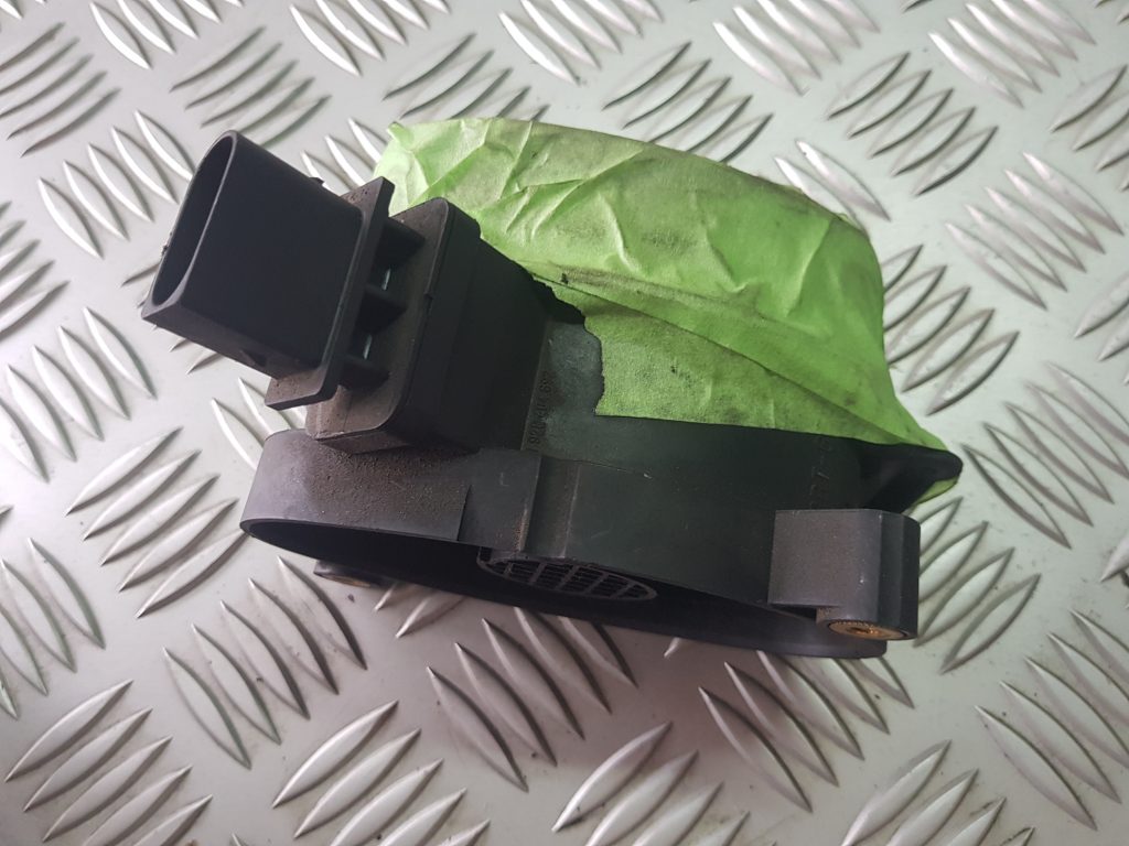 Gaisa plūsmas mērītājs priekš BMW 520D E60 2006 ENG. 1 Gaisa plūsmas mērītājs priekš BMW 520D E60 2006 ENG.