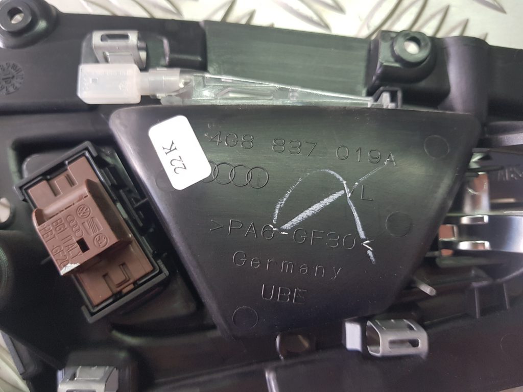 Salona durvju rokturis, priekšējais kreisais priekš AUDI A7 2011 SPORTBACK