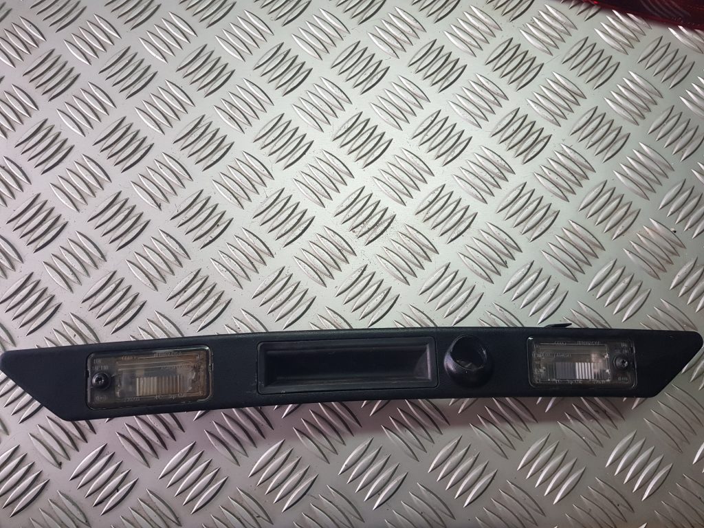 Numura zīmes gaismas uzlika komplektā priekš AUDI A4 2005