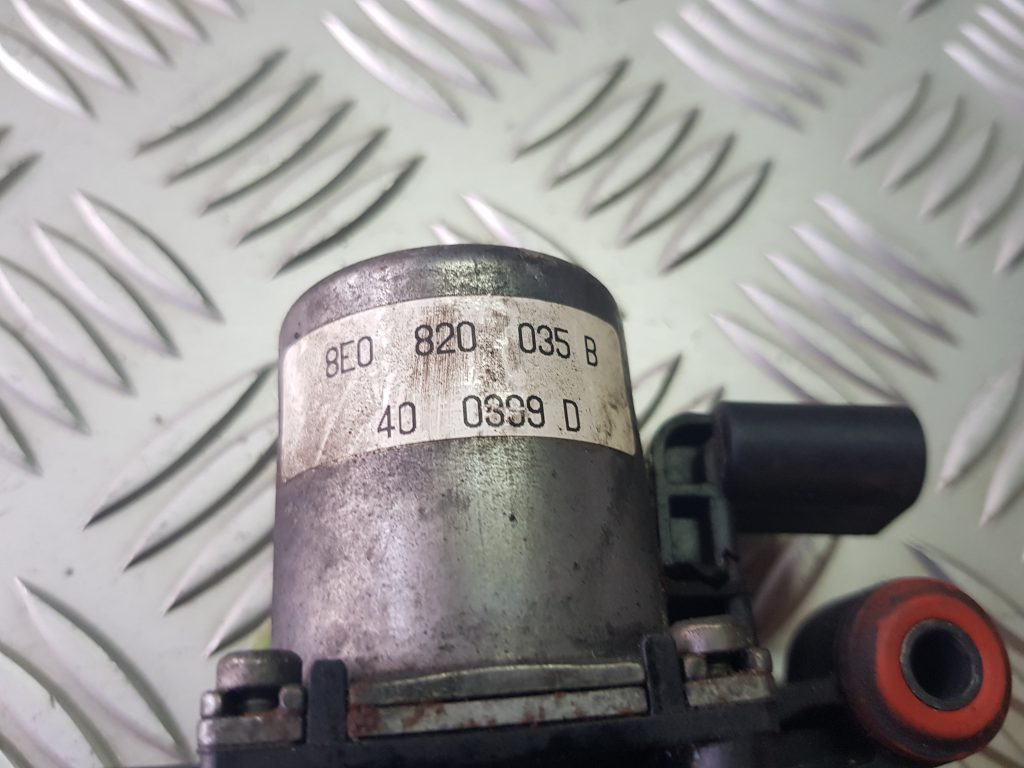 Apsildes radiatora vārsts priekš AUDI A4 AVANT 2004 2 Apsildes radiatora vārsts priekš AUDI A4 AVANT 2004