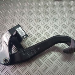 Bremžu pedālis priekš MERCEDES BENZ E250 W212 2014