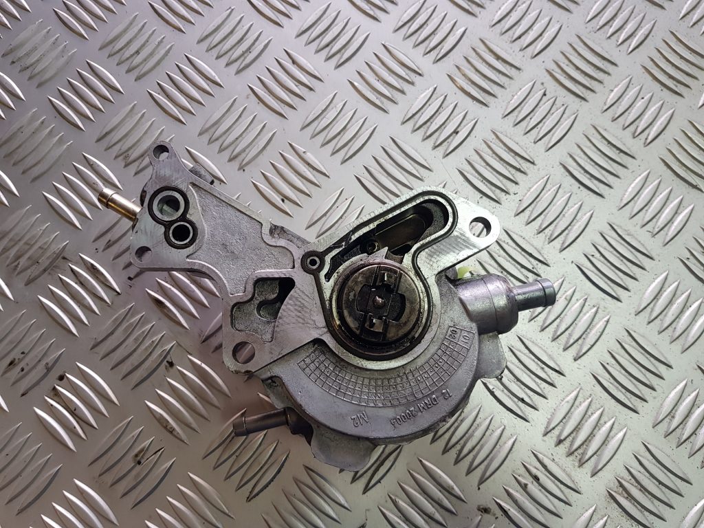 Vakuuma sūknis priekš AUDI A4 2004 1 Vakuuma sūknis priekš AUDI A4 2004