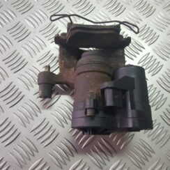 Aizmugurējais kreisais suports priekš VW PASSAT 2007 UNIVERSAL SILVER